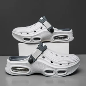 Summer Men's Beach Clogs Outdoor Slippers Breathable Sandals EVA Soft Slides Men Casual Water Garden Shoes Male Beach Slippers